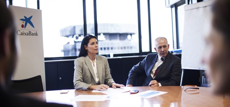 CaixaBank impulsa el Premio Mujer Empresaria para reconocer el papel decisivo de la mujer directiva